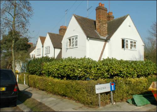 064 Erskine Hill
